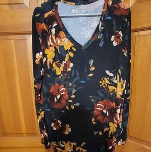 latched mama long sleeveblack floral